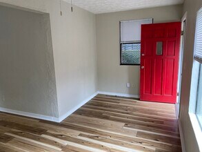 2046 W 17th St in Jacksonville, FL - Building Photo - Building Photo