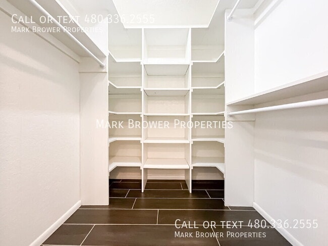 property at 103 E Palmcroft Dr
