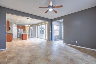 5671 University Blvd SE in Albuquerque, NM - Building Photo - Building Photo