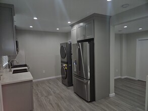 11645 Pope Ave in Lynwood, CA - Foto de edificio - Building Photo