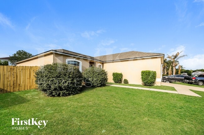 7395 Edenfield Park Rd in Jacksonville, FL - Building Photo - Building Photo