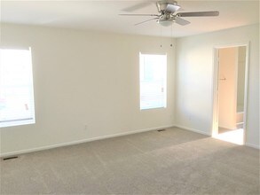 5552 N Genoa St in Denver, CO - Building Photo - Building Photo