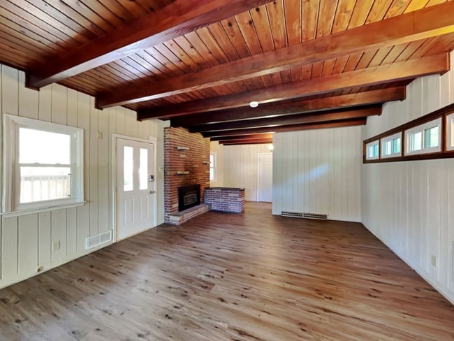 8503 Goodhue St NE in Blaine, MN - Foto de edificio - Building Photo