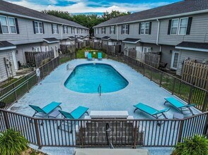 2547 Baytown Cir in Gulf Breeze, FL - Building Photo - Building Photo