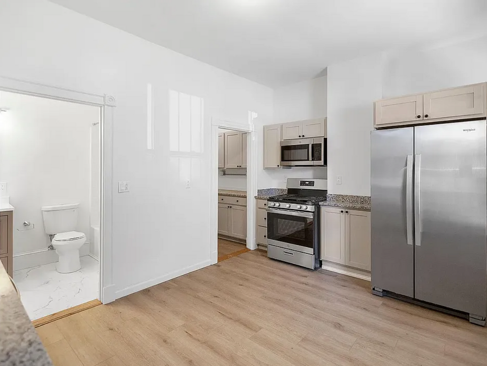 868 Huntington Ave, Unit 1 in Boston, MA - Building Photo