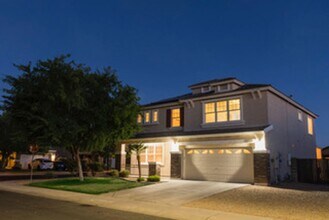 15128 W Desert Mirage Dr in Surprise, AZ - Building Photo - Building Photo