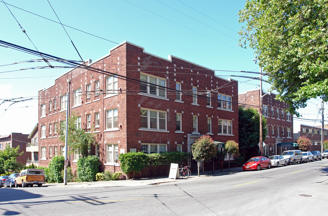 Olympic Arms/ Grayson Apartments in Seattle, WA - Foto de edificio