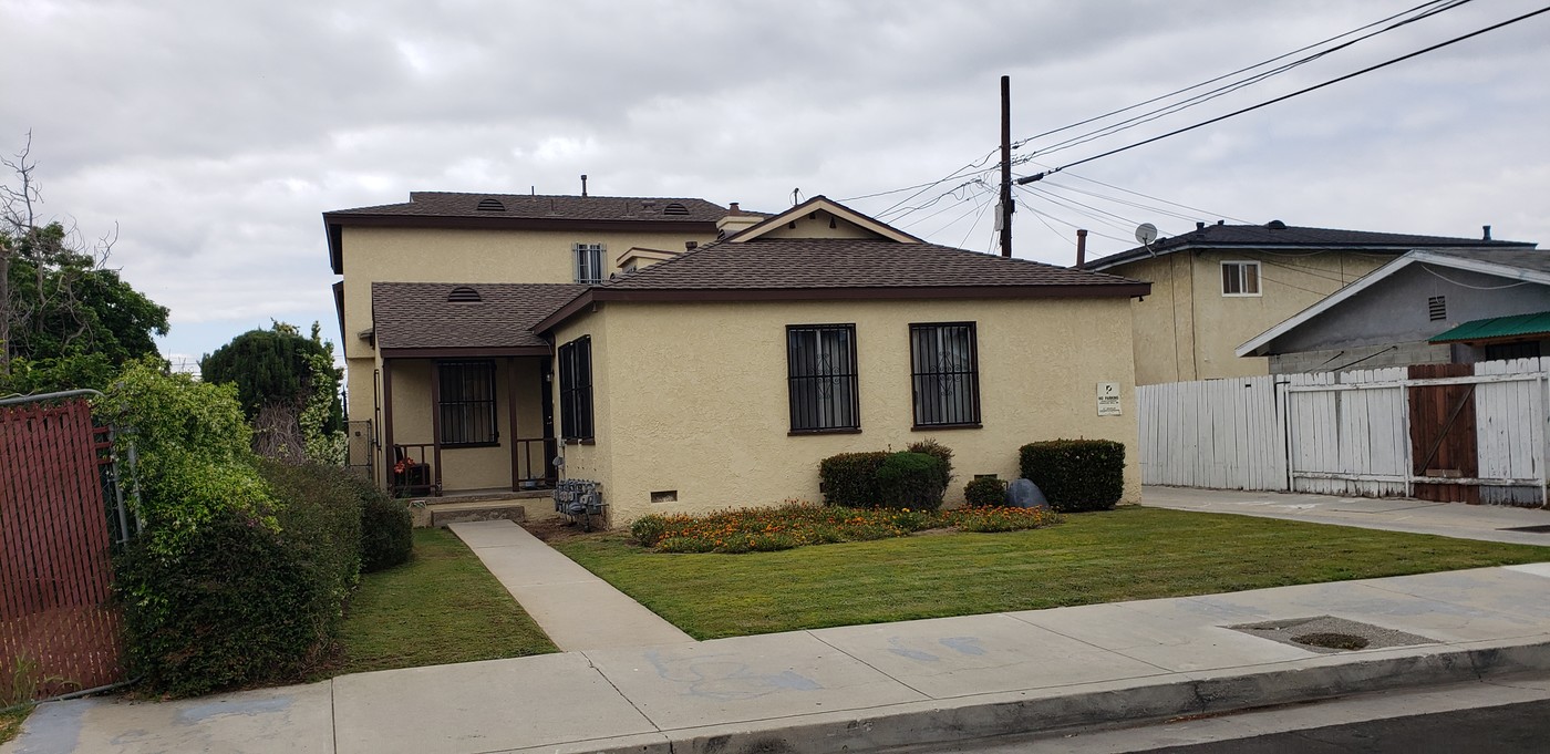 1617 W 147th St in Gardena, CA - Building Photo