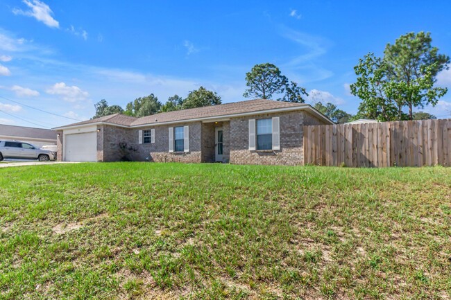 205 Trish Dr in Crestview, FL - Building Photo - Building Photo