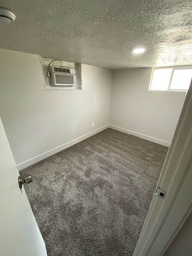 2312 Harrison Blvd, Unit Apartment #2 in Ogden, UT - Building Photo - Building Photo