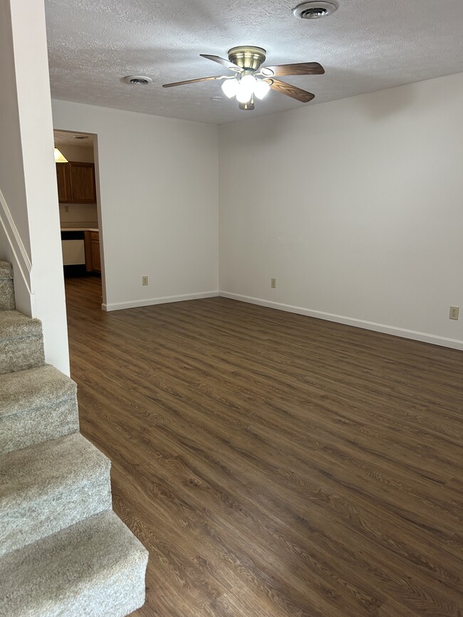 244 Burkhardt Way in Kodak, TN - Building Photo - Building Photo