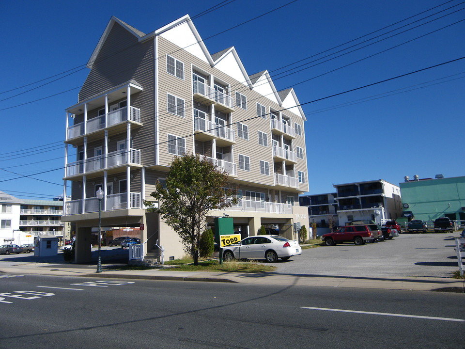 8 Baltimore Ave in Ocean City, MD - Foto de edificio