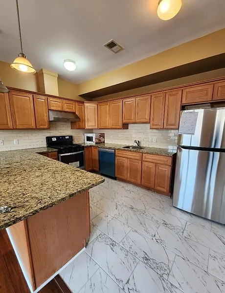 25 Cottage St, Unit 2 in Newark, NJ - Building Photo - Building Photo
