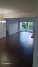 6276 NW 186th St, Unit 303 in Hialeah, FL - Foto de edificio - Building Photo