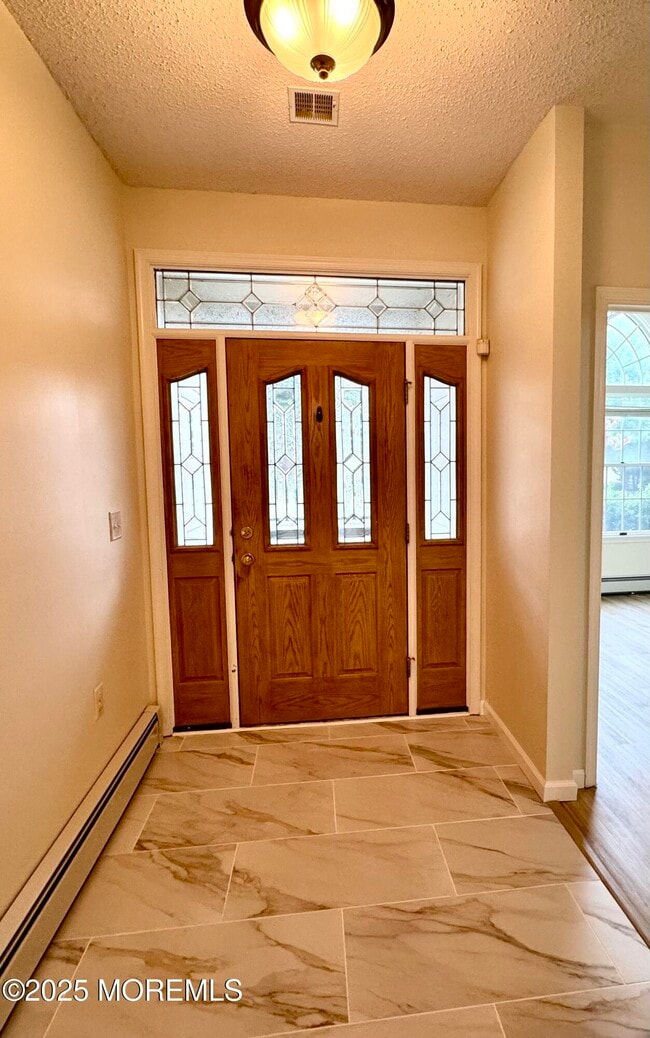 23 Westminster Dr in Monroe Township, NJ - Building Photo - Building Photo