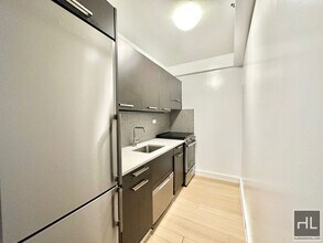East 39th Street in New York, NY - Building Photo - Building Photo