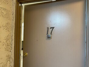 9344 National Blvd, Unit 17 in Los Angeles, CA - Building Photo - Building Photo