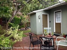 320 Park Ave in Vista, CA - Building Photo