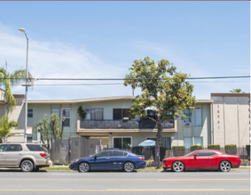 14941 Burbank Blvd in Sherman Oaks, CA - Building Photo - Primary Photo