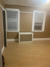 9036 205th St in Hollis, NY - Building Photo - Building Photo