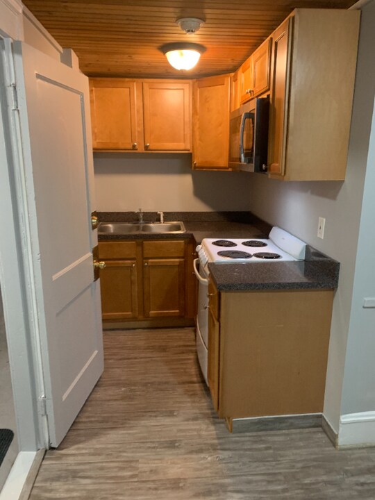 110 High St in Pawtucket, RI - Building Photo