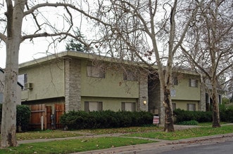 2631 27th St in Sacramento, CA - Foto de edificio - Building Photo