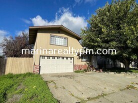 912 Gateway Dr in Vallejo, CA - Building Photo