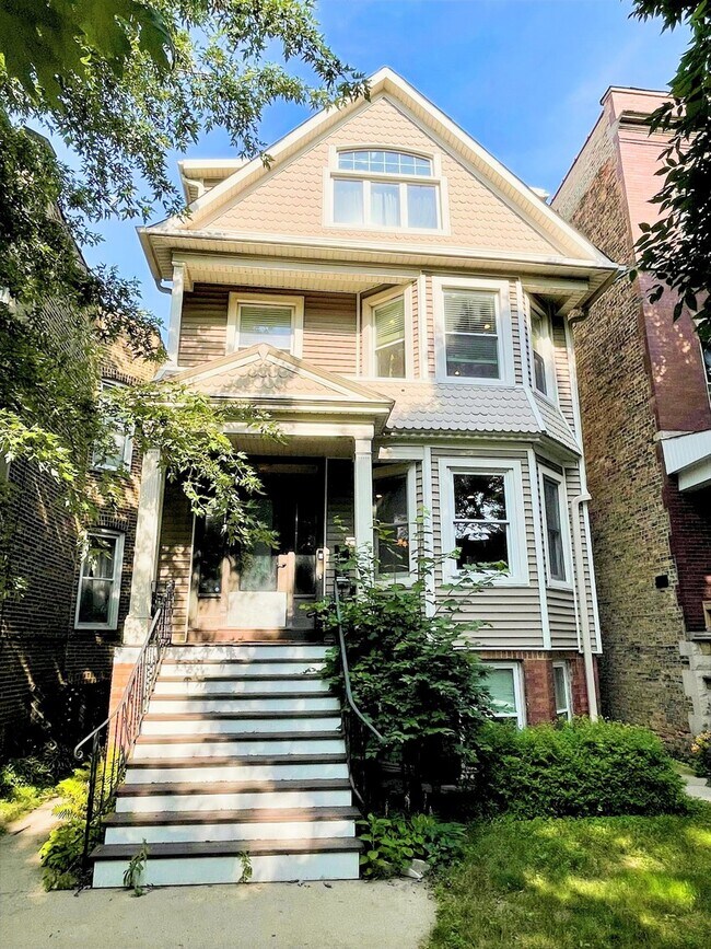 4327 N Damen Ave in Chicago, IL - Building Photo - Building Photo