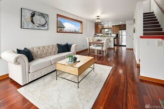 9019 18th Ave SW in Seattle, WA - Building Photo - Building Photo