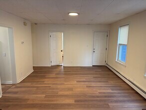 72 Darling St, Unit Apt 1. in Central Falls, RI - Building Photo - Building Photo