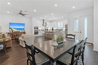 27129 W Purple Sage Ct in Valencia, CA - Building Photo - Building Photo