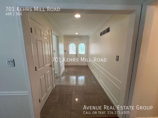 701 Kehrs Mill Rd in Ballwin, MO - Building Photo - Building Photo