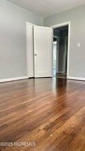 302 Lanes Mill Rd in Howell, NJ - Building Photo - Building Photo