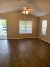 217 Charter Dr in Wilmington, NC - Foto de edificio - Building Photo