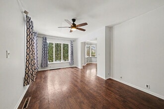 812 E Grove St in Midland, MI - Building Photo - Building Photo