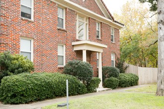 4001 Caroline St in Houston, TX - Building Photo - Building Photo