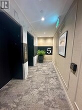 3250 Carding Mill Trail in Oakville, ON - Building Photo - Building Photo