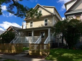 11446 92 St NW in Edmonton, AB - Building Photo