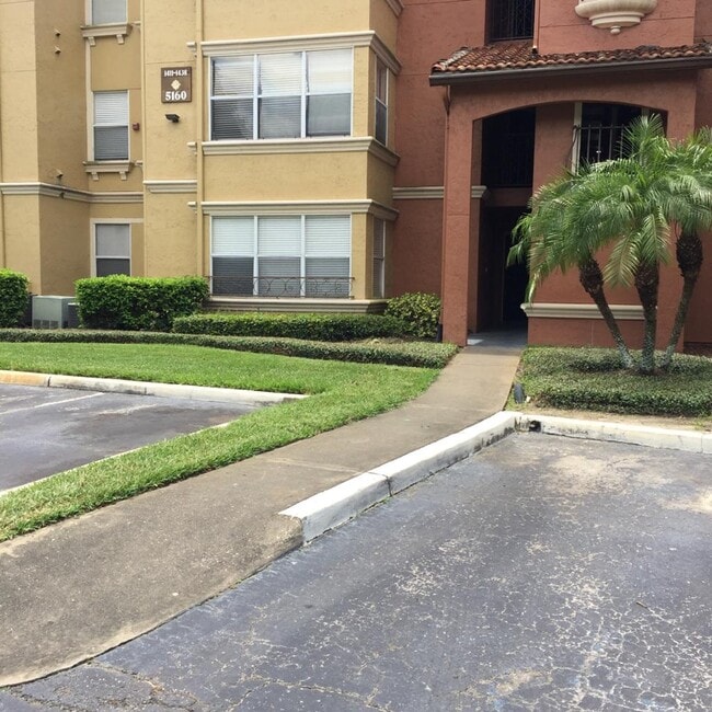 5160 Conroy Rd, Unit 1425 in Orlando, FL - Building Photo - Building Photo