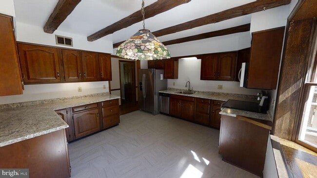property at 3842 Stoneybrook Rd