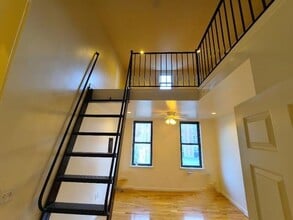 167 Hopkins St, Unit 2 in Brooklyn, NY - Foto de edificio - Building Photo