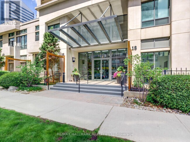 18 Spring Garden Ave in Toronto, ON - Building Photo - Building Photo