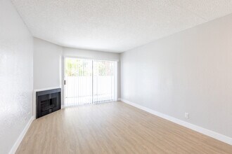 Alexandria II in Los Angeles, CA - Foto de edificio - Interior Photo