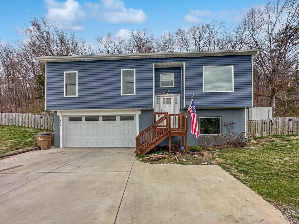 2817 Greenway Dr in Knoxville, TN - Building Photo