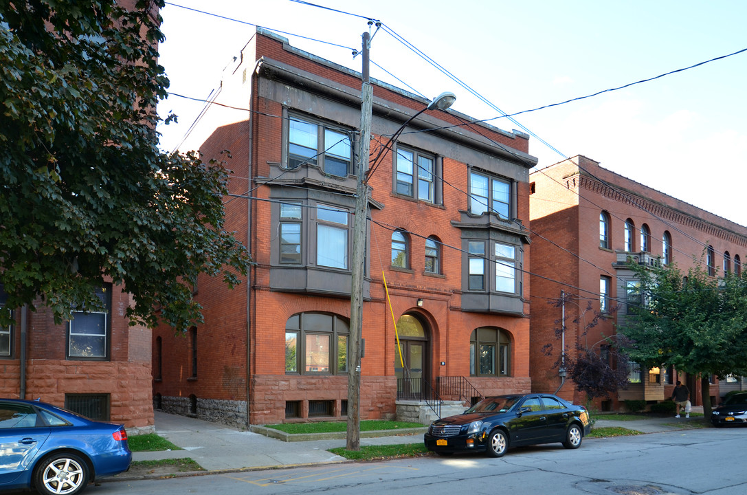 209 Carolina St in Buffalo, NY - Building Photo