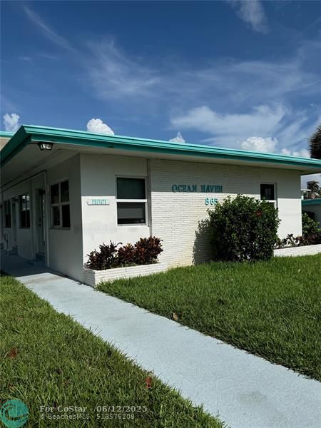 property at 865 SE 20th Ave