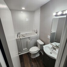 813 Martin St in Pleasanton, TX - Building Photo - Building Photo