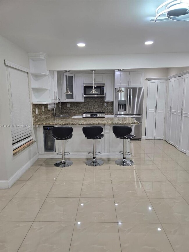 6395 SW 136th Ct in Miami, FL - Building Photo - Building Photo