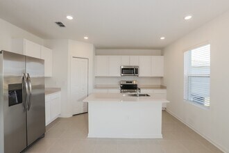 2478 McKinley Dr in Lake Wales, FL - Building Photo - Building Photo