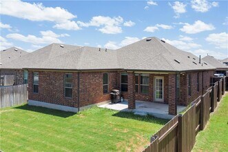 1221 Backcountry Dr in Leander, TX - Building Photo - Building Photo